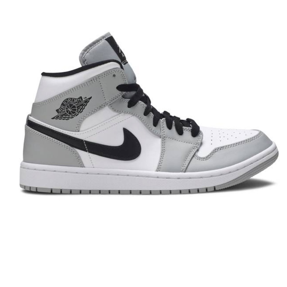 Air Jordan 1 mid in “smoke grey”